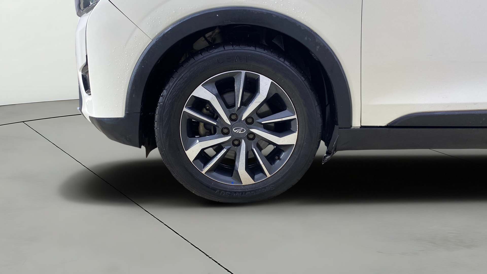 View 2019 Mahindra XUV300 W4 Petrol BS IV Image 36 Used 2019 Mahindra XUV300 W4 Petrol BS IV Image 36