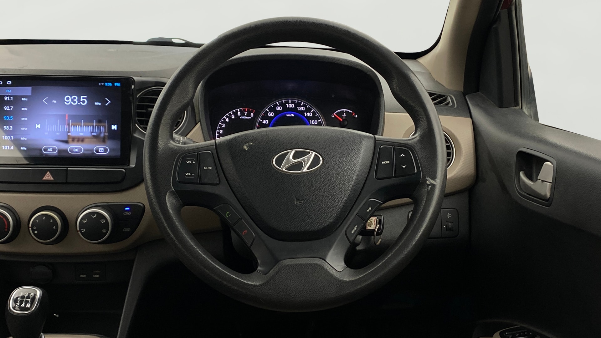 View 2015 Hyundai Grand i10 Sportz 1.2 Kappa Image 20 Used 2015 Hyundai Grand i10 Sportz 1.2 Kappa Image 20