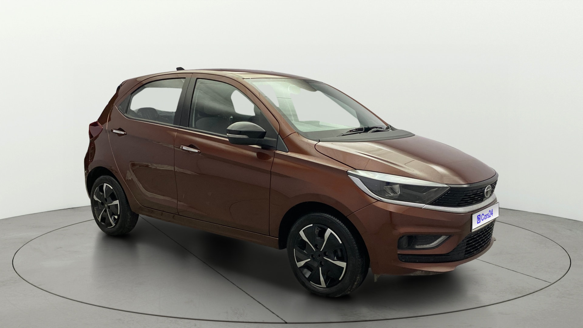 View 2025 Tata Tiago Revotorq XB Image 21 Used 2025 Tata Tiago Revotorq XB Image 21
