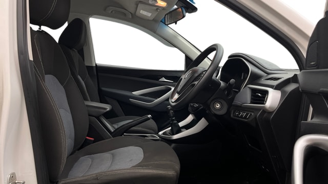 View MG Hector Image 27 Used MG Hector Image 27