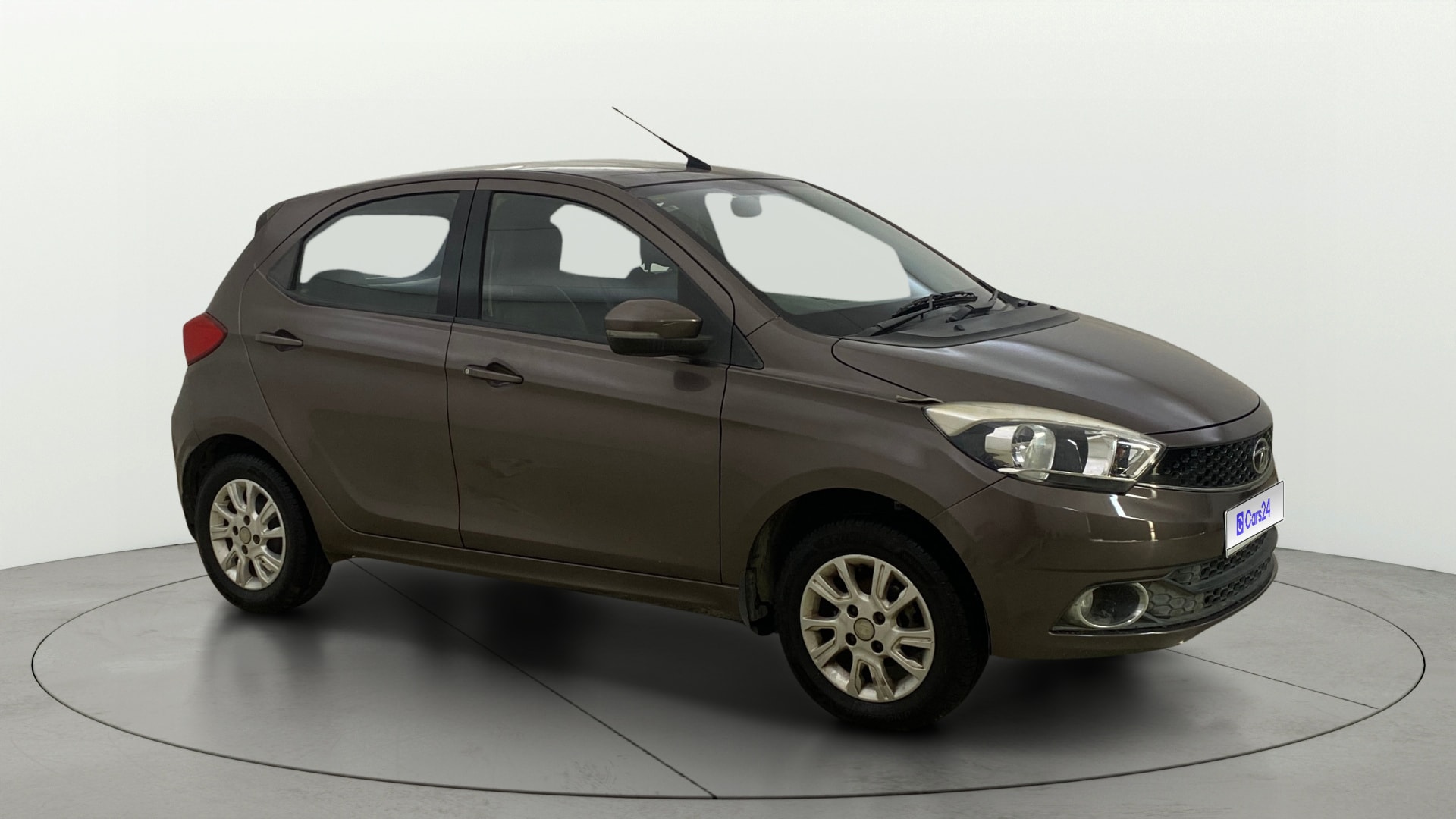 View 2017 Tata Tiago Revotorq XB Image 21 Used 2017 Tata Tiago Revotorq XB Image 21