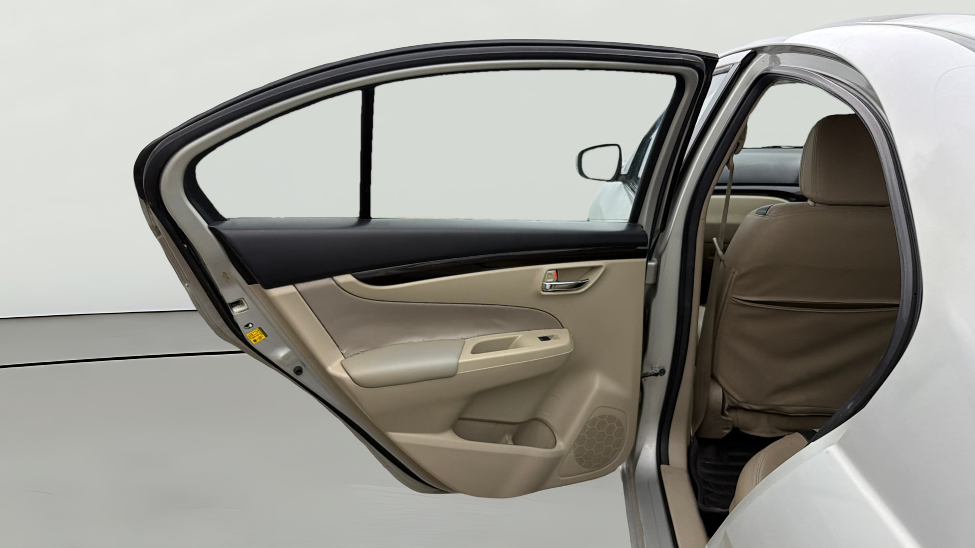 View 2018 Maruti Suzuki 1000 Base Variant Image 22 Used 2018 Maruti Suzuki 1000 Base Variant Image 22