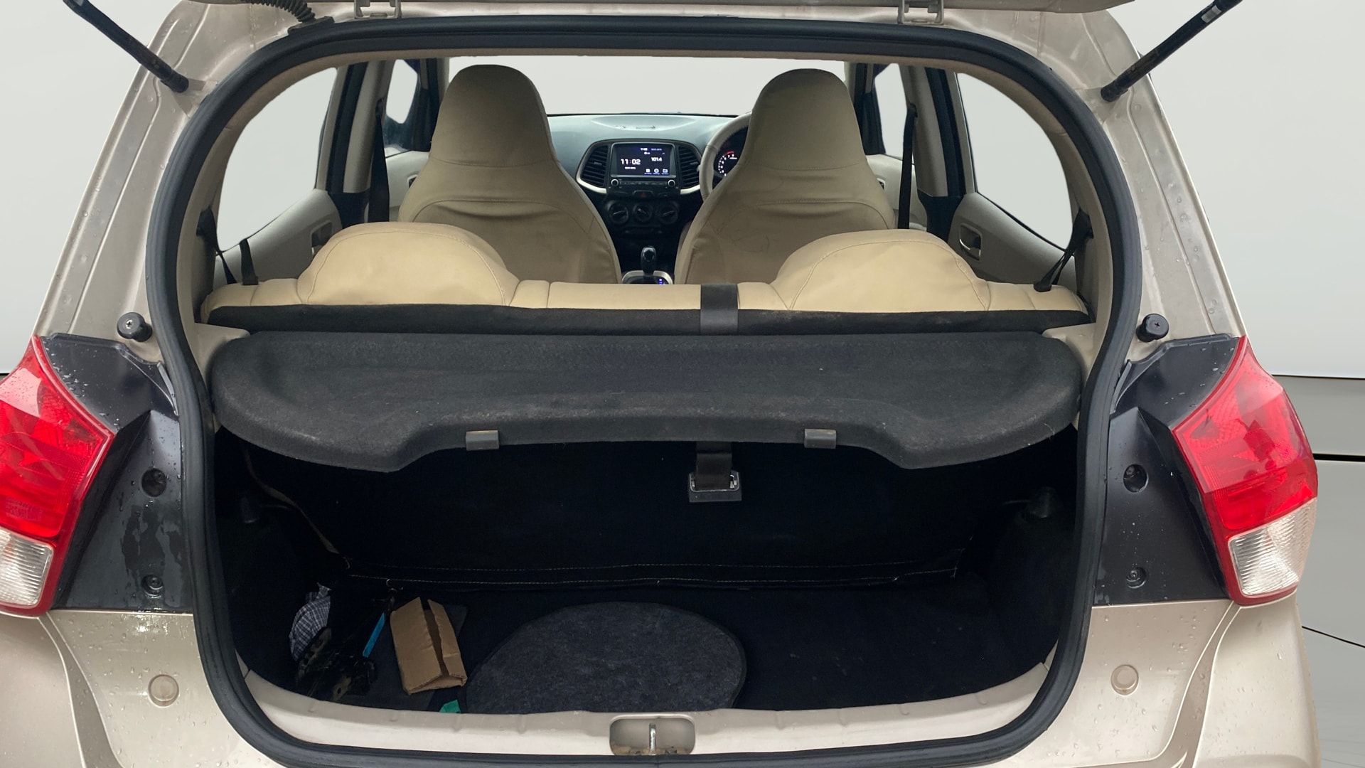 View 2022 Hyundai New Santro Magna AMT Image 36 Used 2022 Hyundai New Santro Magna AMT Image 36