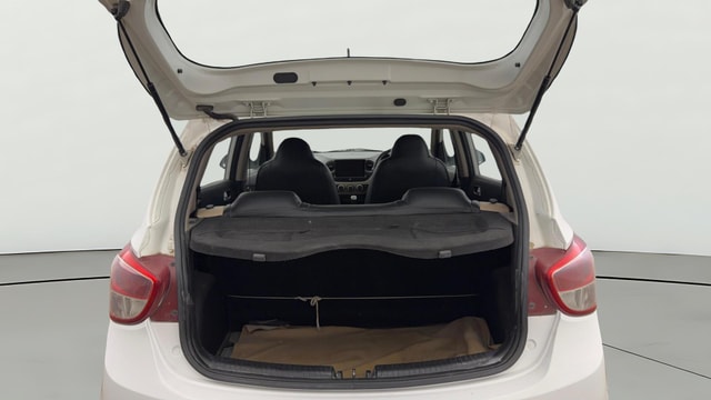 View Hyundai Grand i10 Image 36 Used Hyundai Grand i10 Image 36