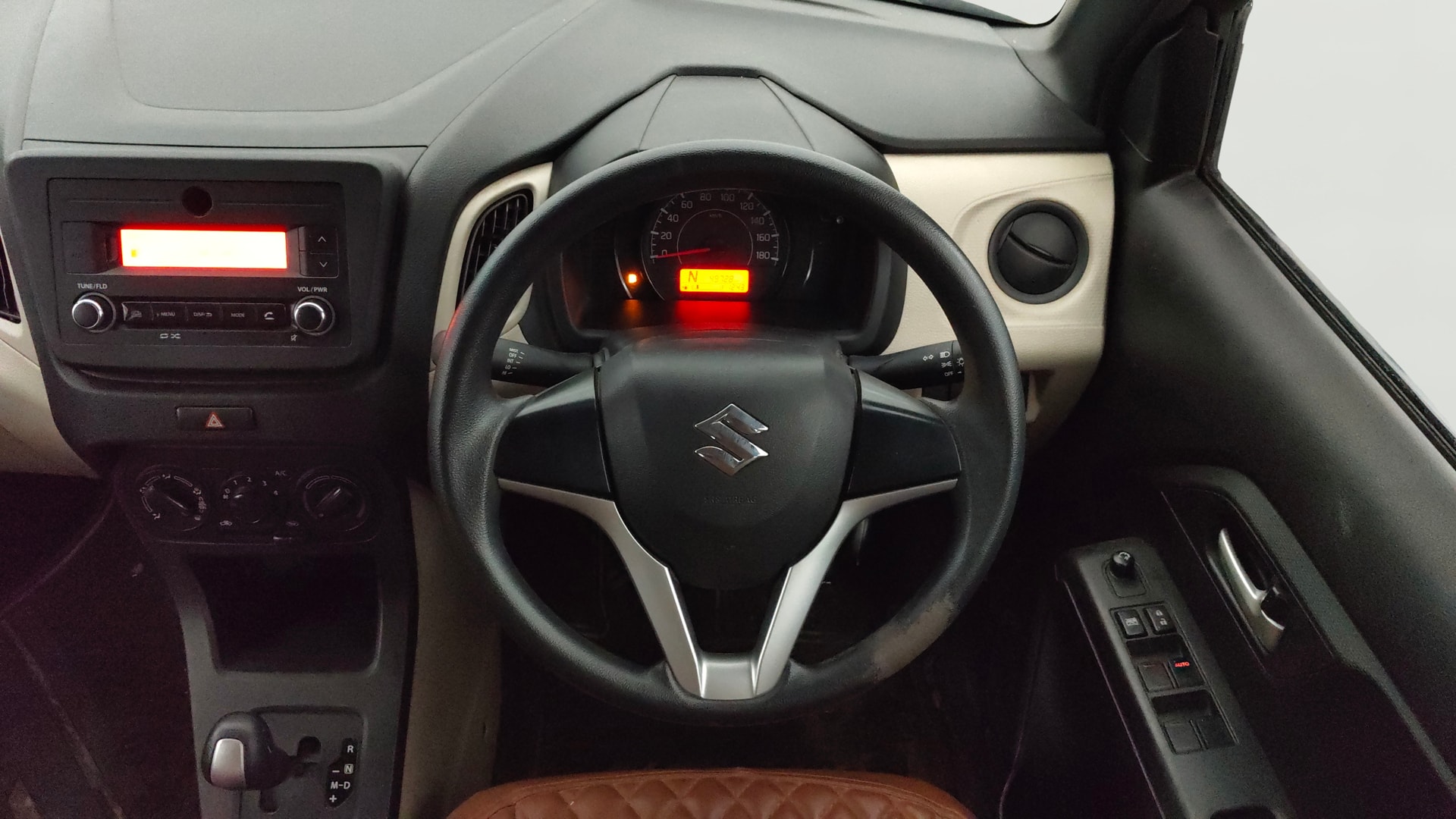 View 2019 Maruti Suzuki 1000 Base Variant Image 20 Used 2019 Maruti Suzuki 1000 Base Variant Image 20