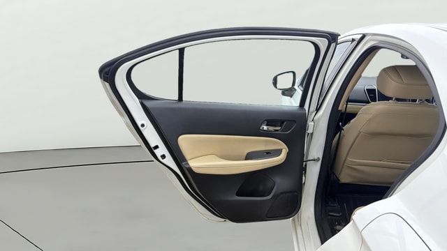 View Honda City ZX Image 22 Used Honda City ZX Image 22