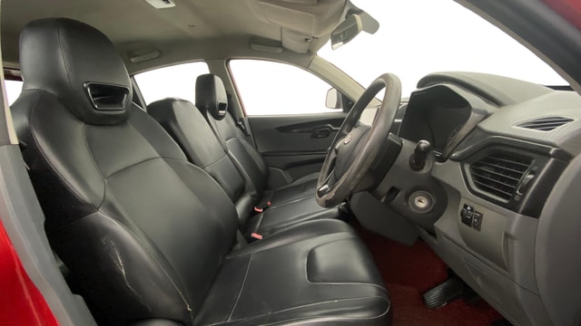 View Mahindra KUV100 Image 26 Used Mahindra KUV100 Image 26