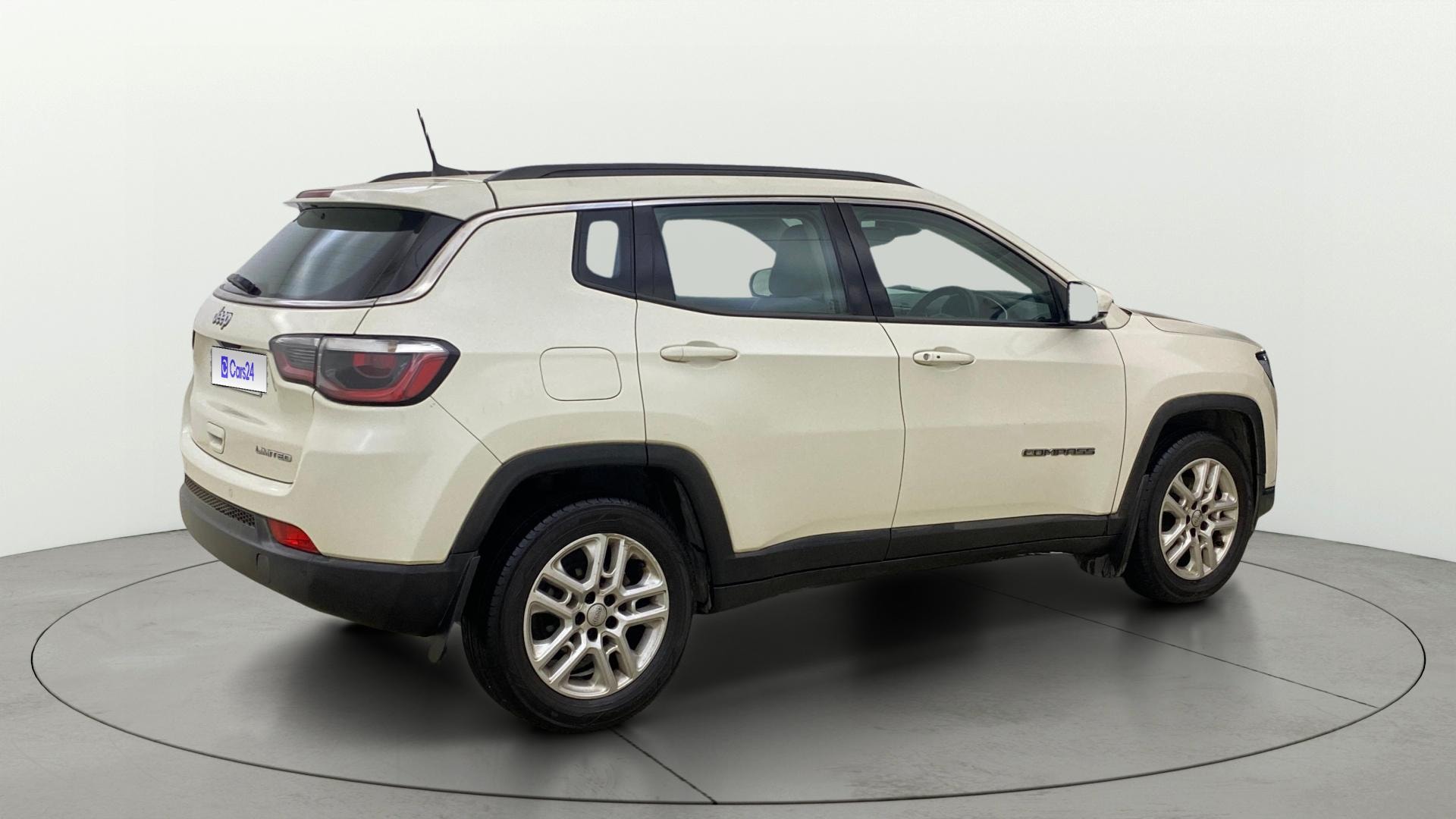 View 2017 Jeep Compass Limited 4X4 2.0 Diesel BS IV Image 44 Used 2017 Jeep Compass Limited 4X4 2.0 Diesel BS IV Image 44
