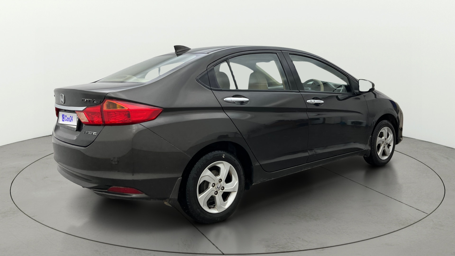 View 2015 Honda City ZX MT Diesel Anniversary Edition Image 45 Used 2015 Honda City ZX MT Diesel Anniversary Edition Image 45