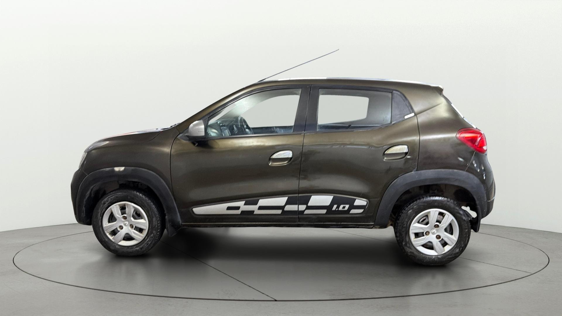 View 2017 Renault Kwid RXT 1.0 Image 5 Used 2017 Renault Kwid RXT 1.0 Image 5