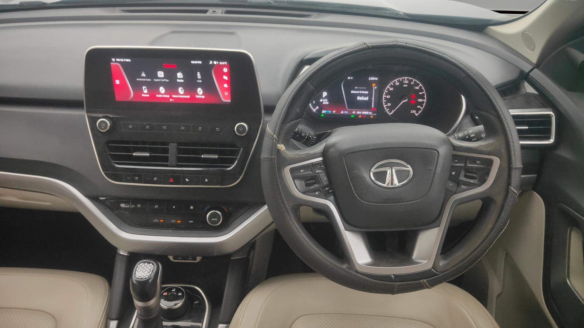 View 2021 Tata Safari XZA Plus Image 14 Used 2021 Tata Safari XZA Plus Image 14
