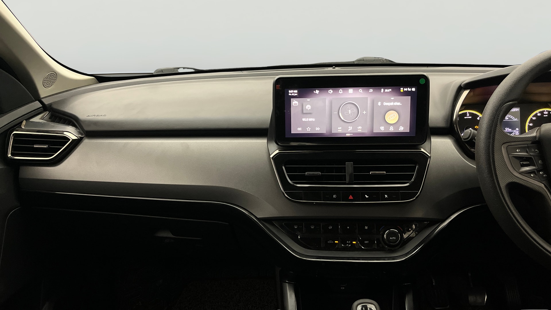 View 2023 Tata Harrier XE Image 33 Used 2023 Tata Harrier XE Image 33