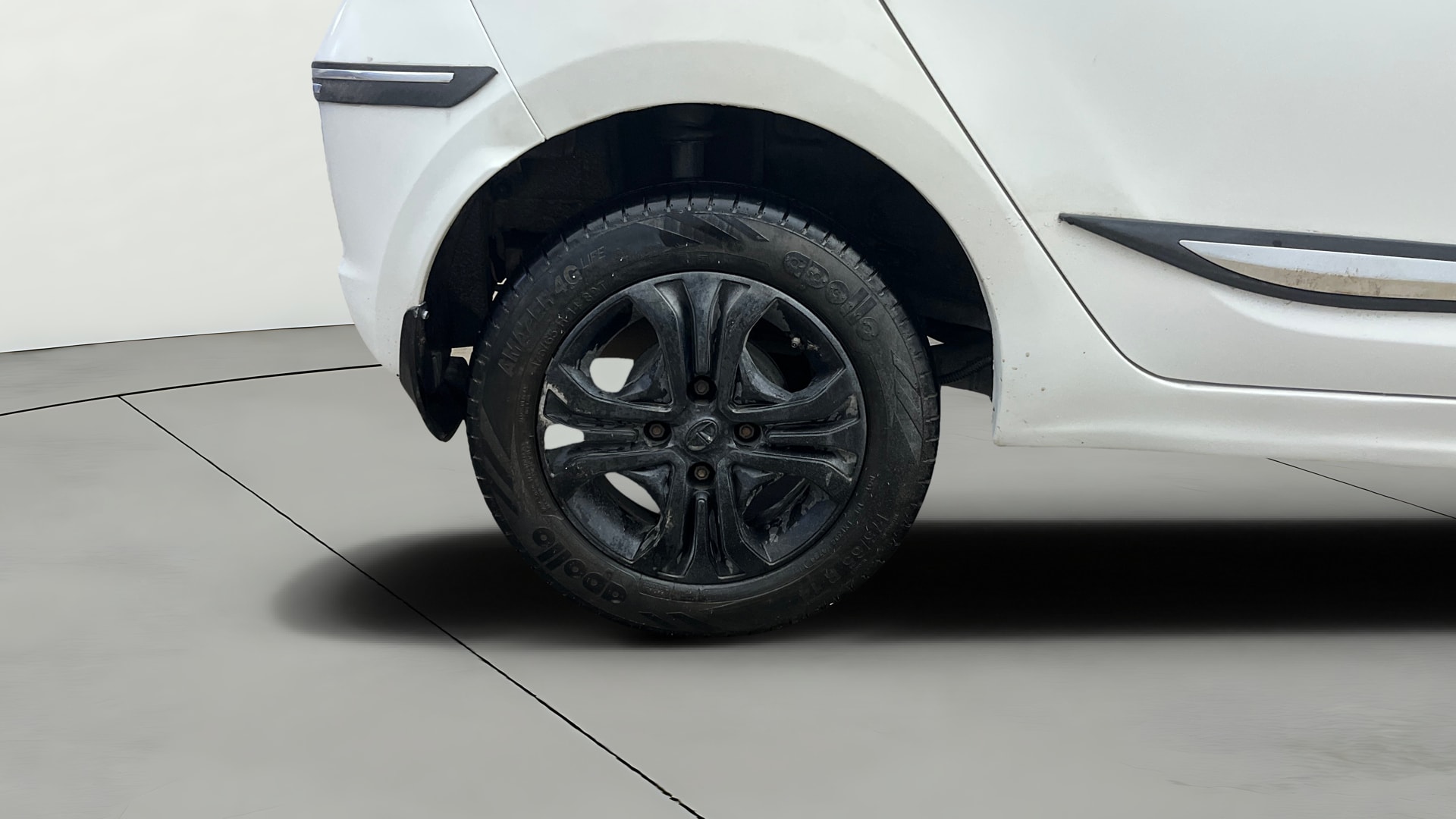 View 2019 Tata Tiago Revotorq XB Image 23 Used 2019 Tata Tiago Revotorq XB Image 23