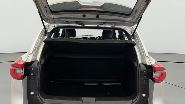 View Nissan Magnite Image 38 Used Nissan Magnite Image 38