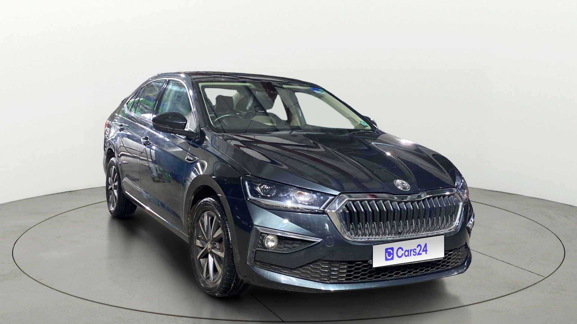 View 2023 Skoda Slavia Style 1.5 TSI MT Image 38 Used 2023 Skoda Slavia Style 1.5 TSI MT Image 38