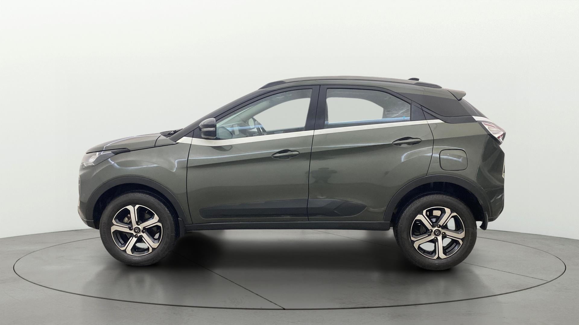 View 2022 Tata Nexon Revotron XE Image 27 Used 2022 Tata Nexon Revotron XE Image 27