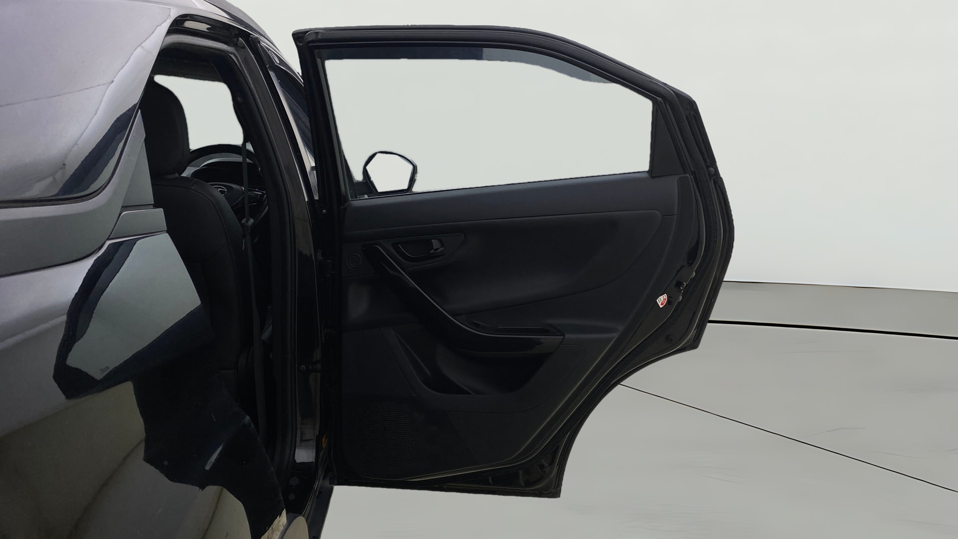 View 2023 Tata Nexon Revotron XE Image 6 Used 2023 Tata Nexon Revotron XE Image 6