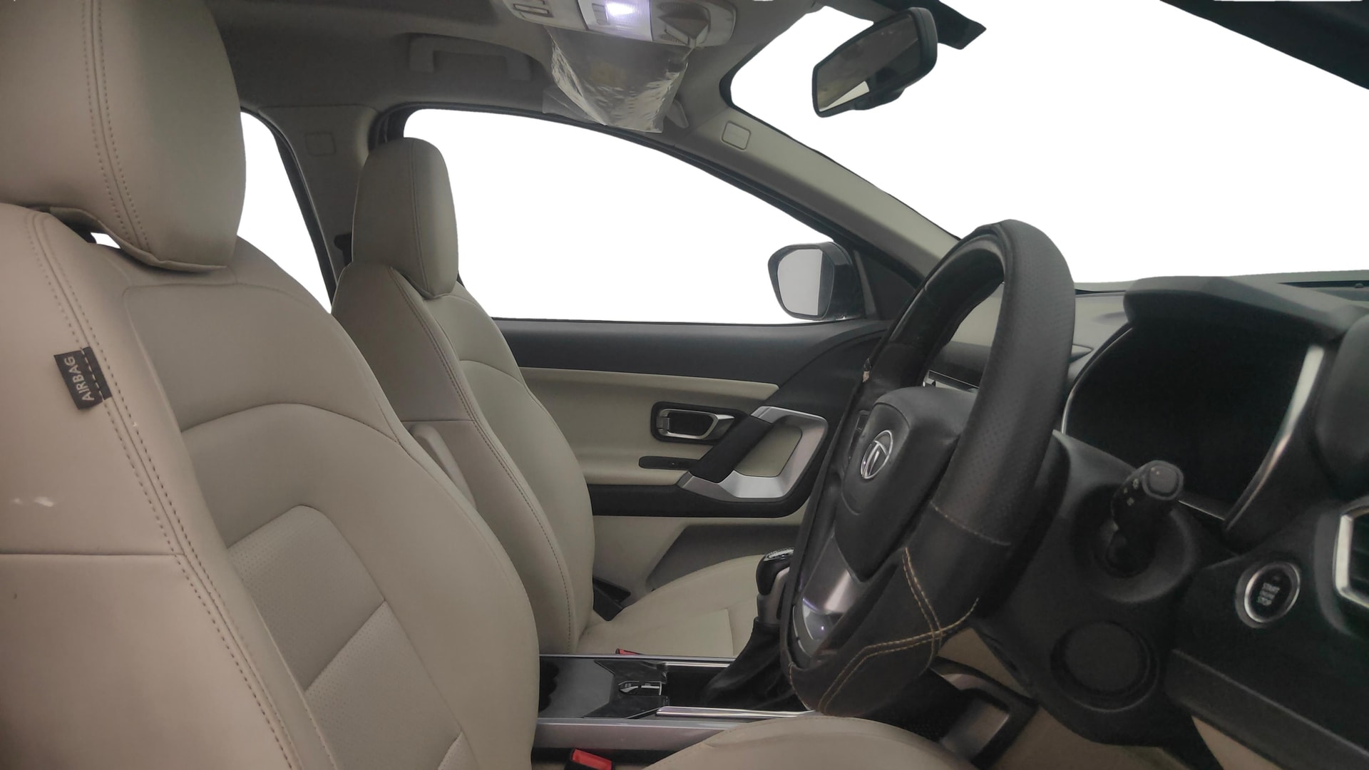 View 2021 Tata Safari XZA Plus Image 19 Used 2021 Tata Safari XZA Plus Image 19