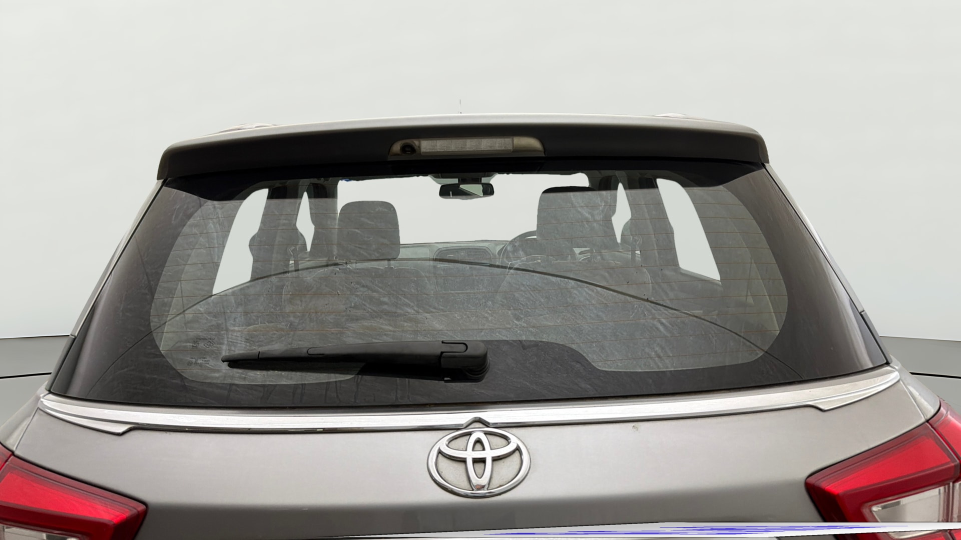 View 2022 Toyota Urban Cruiser Premium AT Image 5 Used 2022 Toyota Urban Cruiser Premium AT Image 5