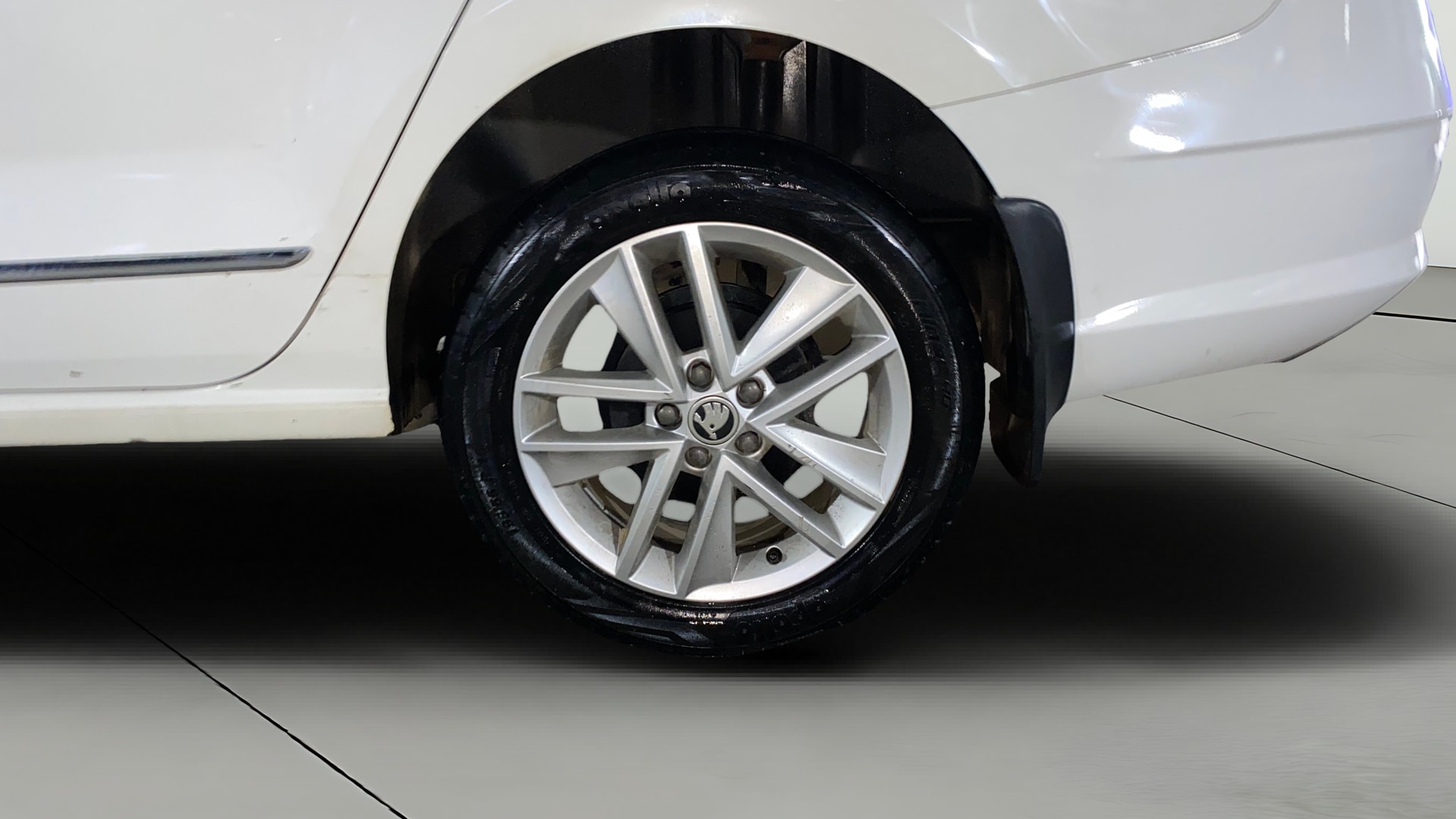 View 2019 Skoda Rapid 1.6 MPI Style Petrol AT BS IV Image 11 Used 2019 Skoda Rapid 1.6 MPI Style Petrol AT BS IV Image 11
