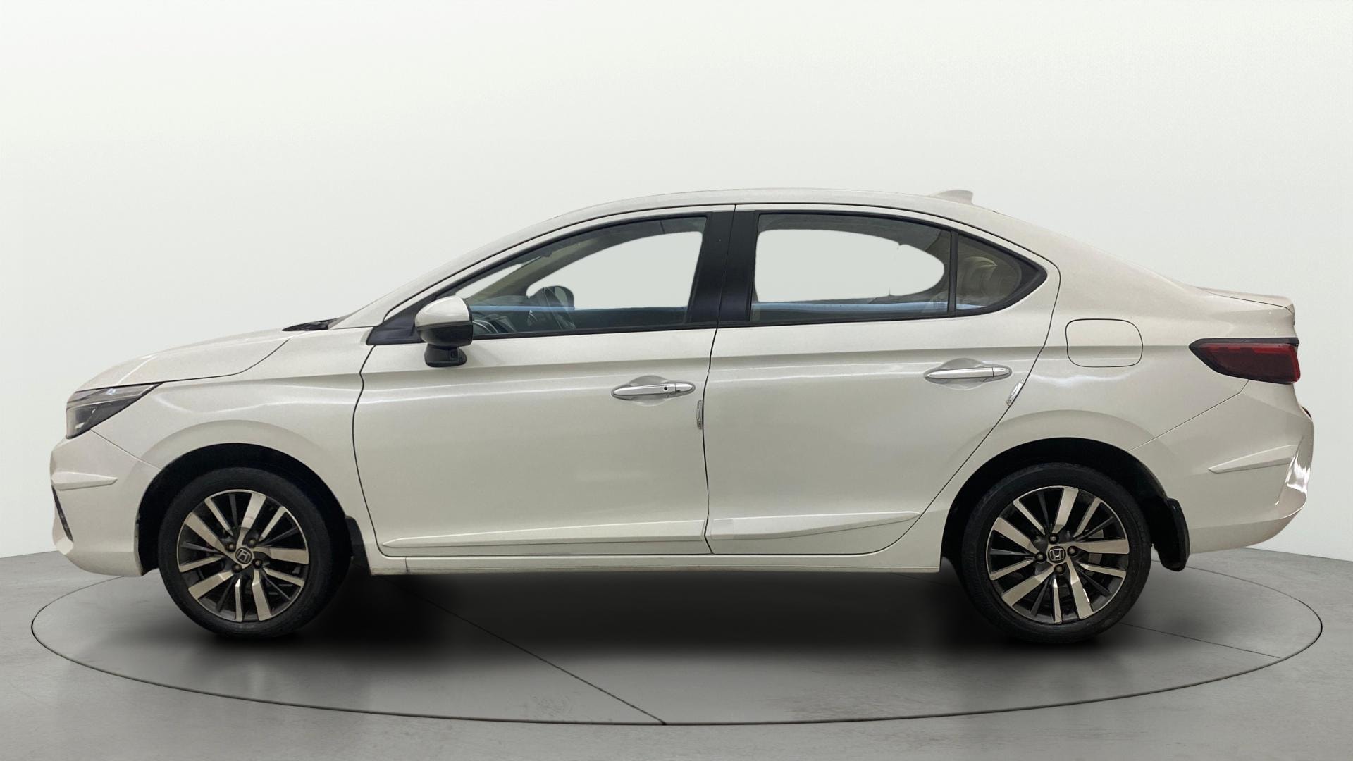 View 2021 Honda City ZX CVT Image 6 Used 2021 Honda City ZX CVT Image 6