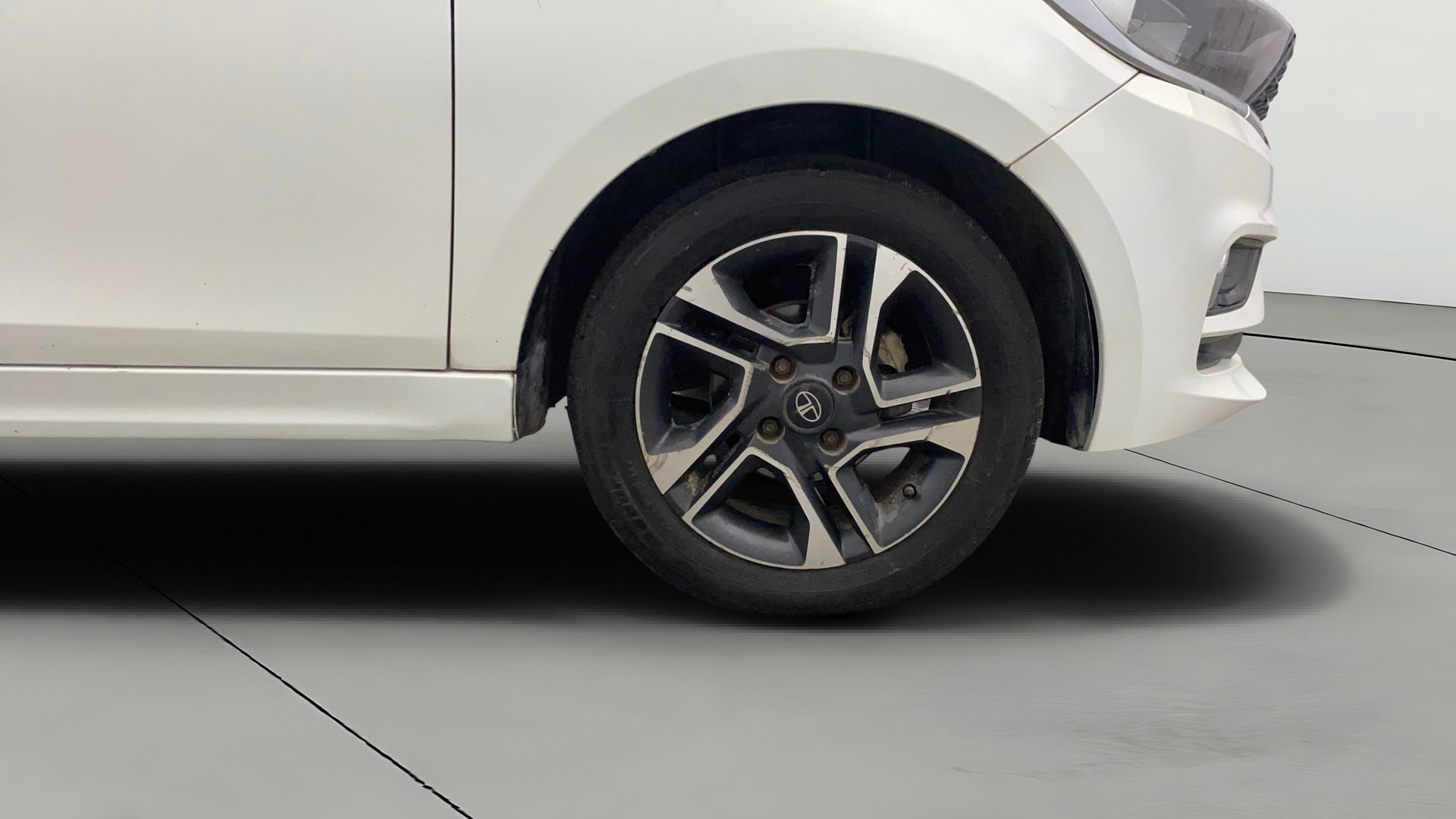 View 2020 Tata Tiago Revotorq XB Image 40 Used 2020 Tata Tiago Revotorq XB Image 40