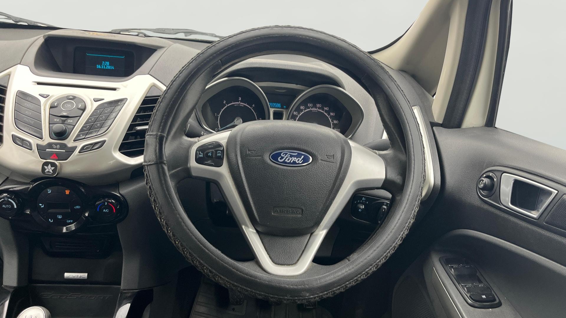 View 2016 Ford EcoSport 1.5 TDCi Diesel Ambiente BS IV Image 20 Used 2016 Ford EcoSport 1.5 TDCi Diesel Ambiente BS IV Image 20