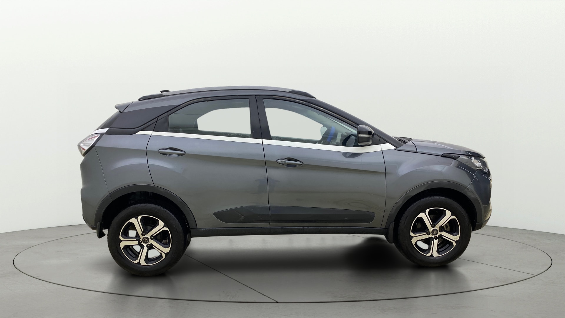 View 2021 Tata Nexon Revotron XE Image 8 Used 2021 Tata Nexon Revotron XE Image 8