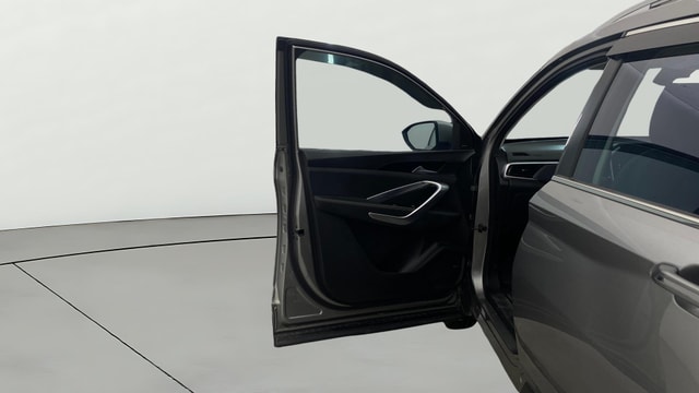 View MG Hector Image 39 Used MG Hector Image 39