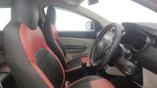 View Renault Triber Image 18 Used Renault Triber Image 18