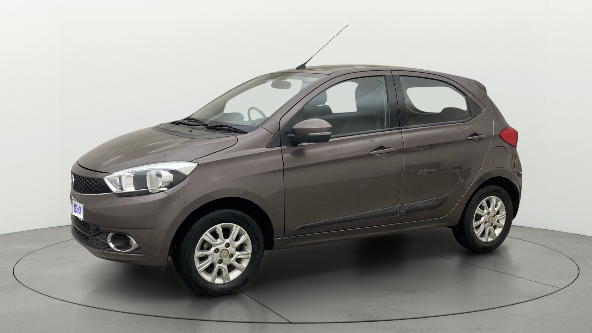 View 2018 Tata Tiago Revotorq XB Image 34 Used 2018 Tata Tiago Revotorq XB Image 34