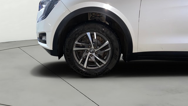 View Mahindra XUV700 Image 30 Used Mahindra XUV700 Image 30