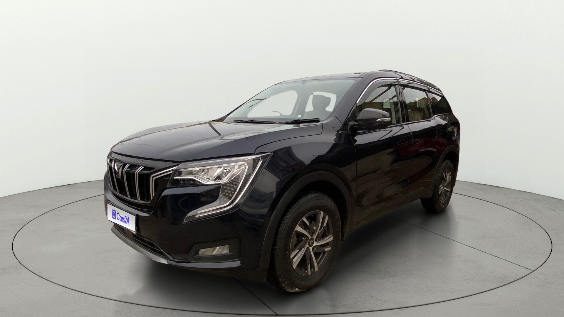 View 2022 Mahindra XUV700 MX Petrol 5 STR Image 36 Used 2022 Mahindra XUV700 MX Petrol 5 STR Image 36