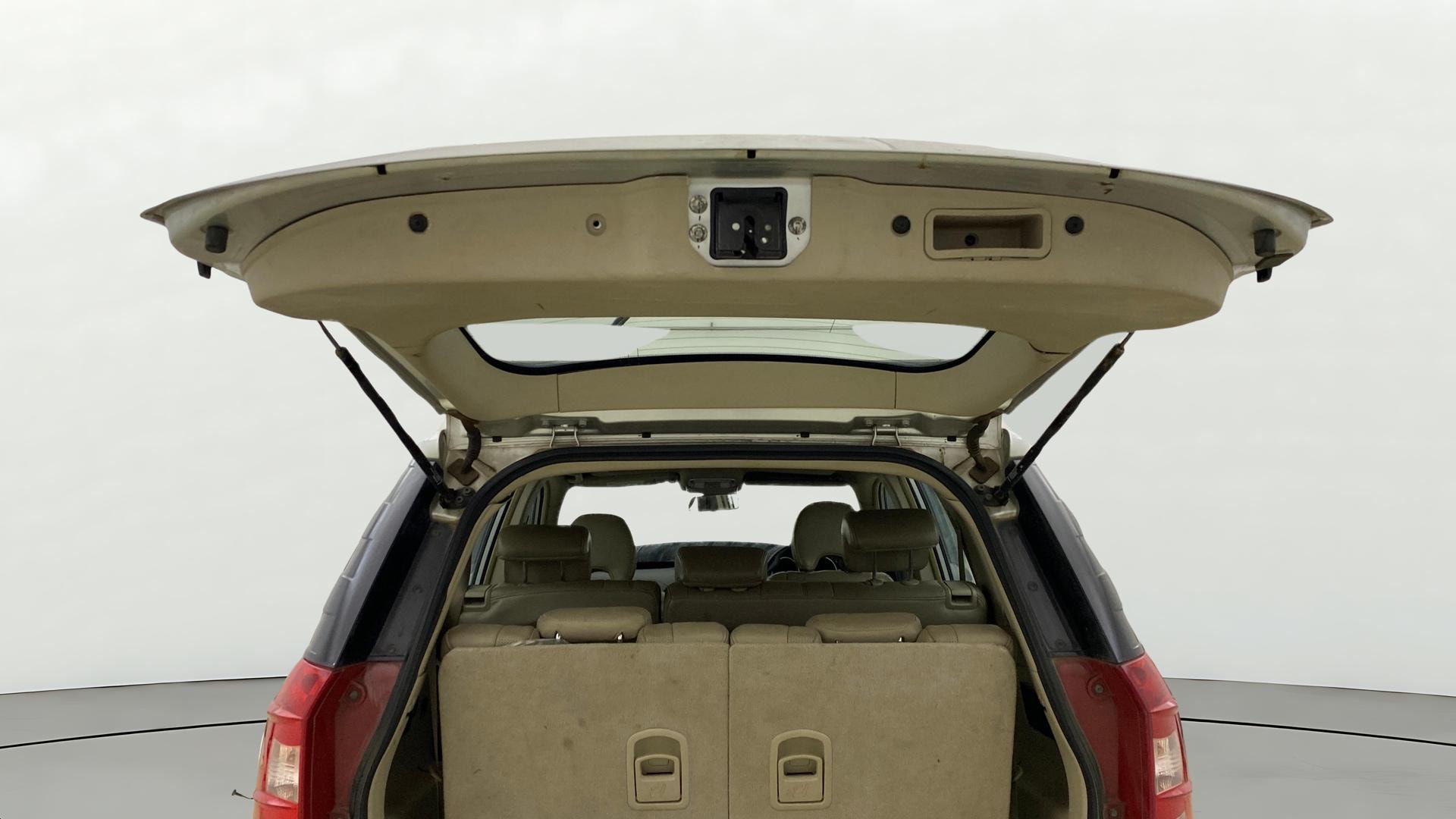 View 2015 Mahindra XUV500 W10 FWD Image 33 Used 2015 Mahindra XUV500 W10 FWD Image 33