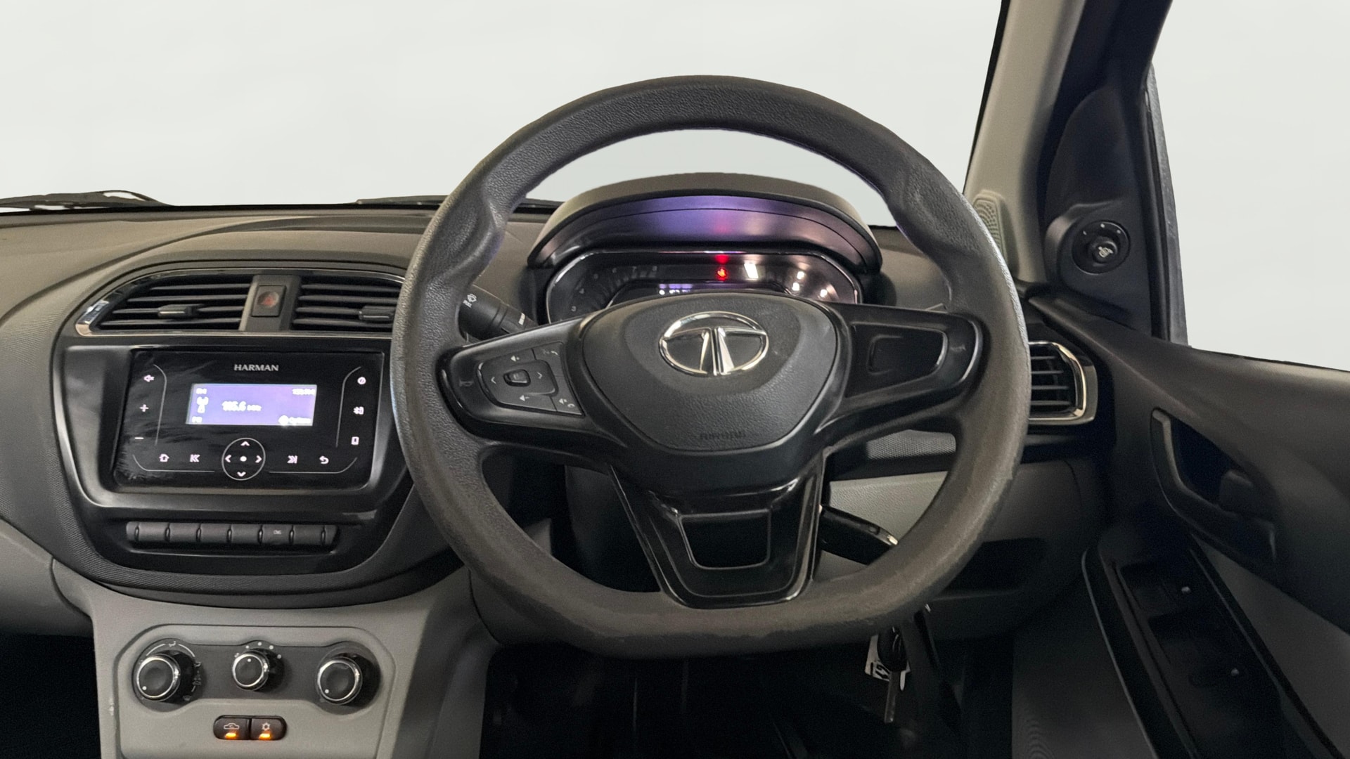 Used 2022 Tata Tiago Used 2022 Tata Tiago