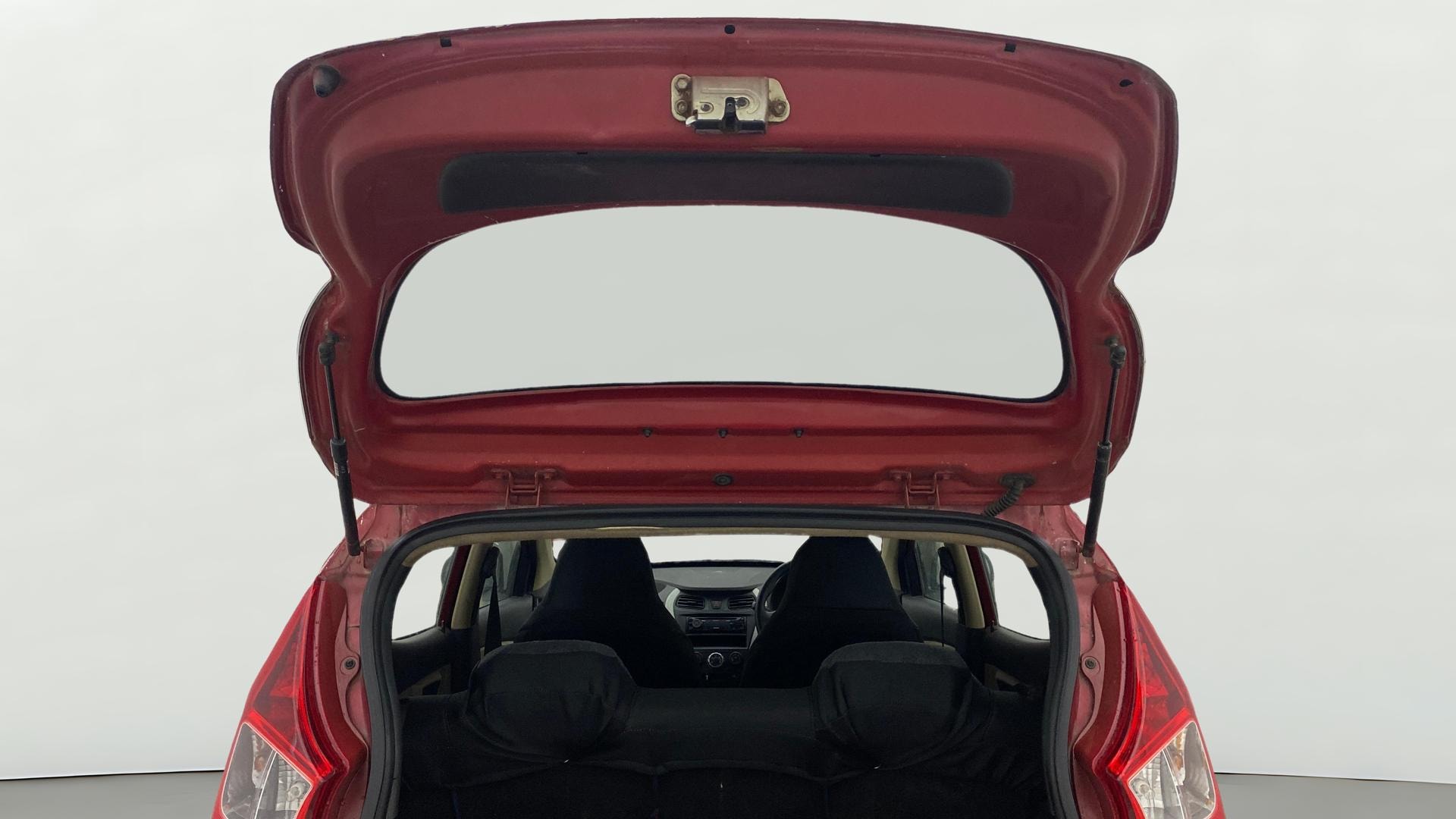 View 2018 Hyundai EON Era Plus Image 16 Used 2018 Hyundai EON Era Plus Image 16
