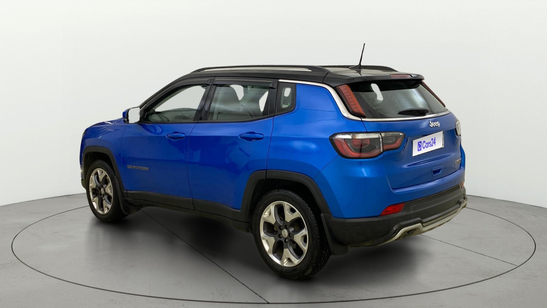 View 2018 Jeep Compass Limited Plus AT Image 2 Used 2018 Jeep Compass Limited Plus AT Image 2