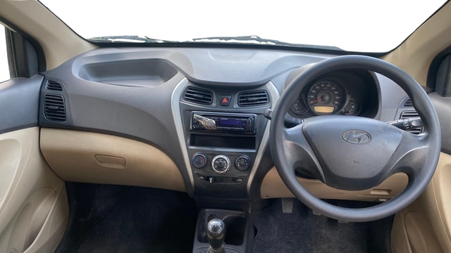 View Hyundai EON Image 15 Used Hyundai EON Image 15
