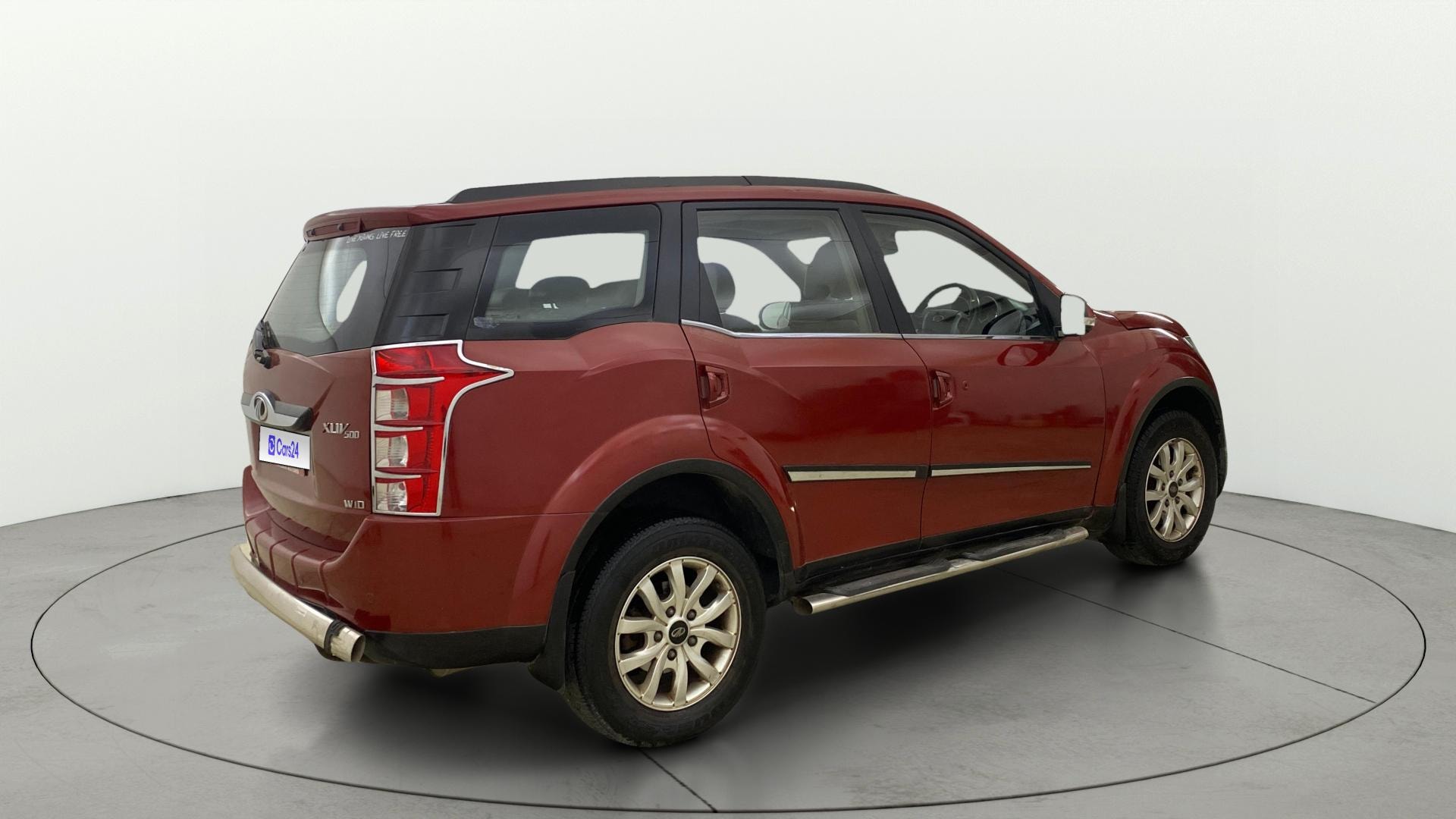 View 2015 Mahindra XUV500 W10 FWD Image 44 Used 2015 Mahindra XUV500 W10 FWD Image 44