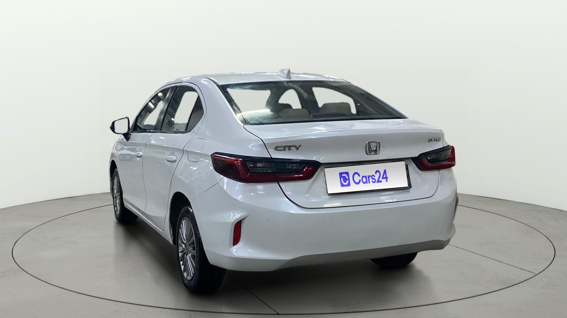View 2022 Honda City ZX MT Diesel Anniversary Edition Image 2 Used 2022 Honda City ZX MT Diesel Anniversary Edition Image 2