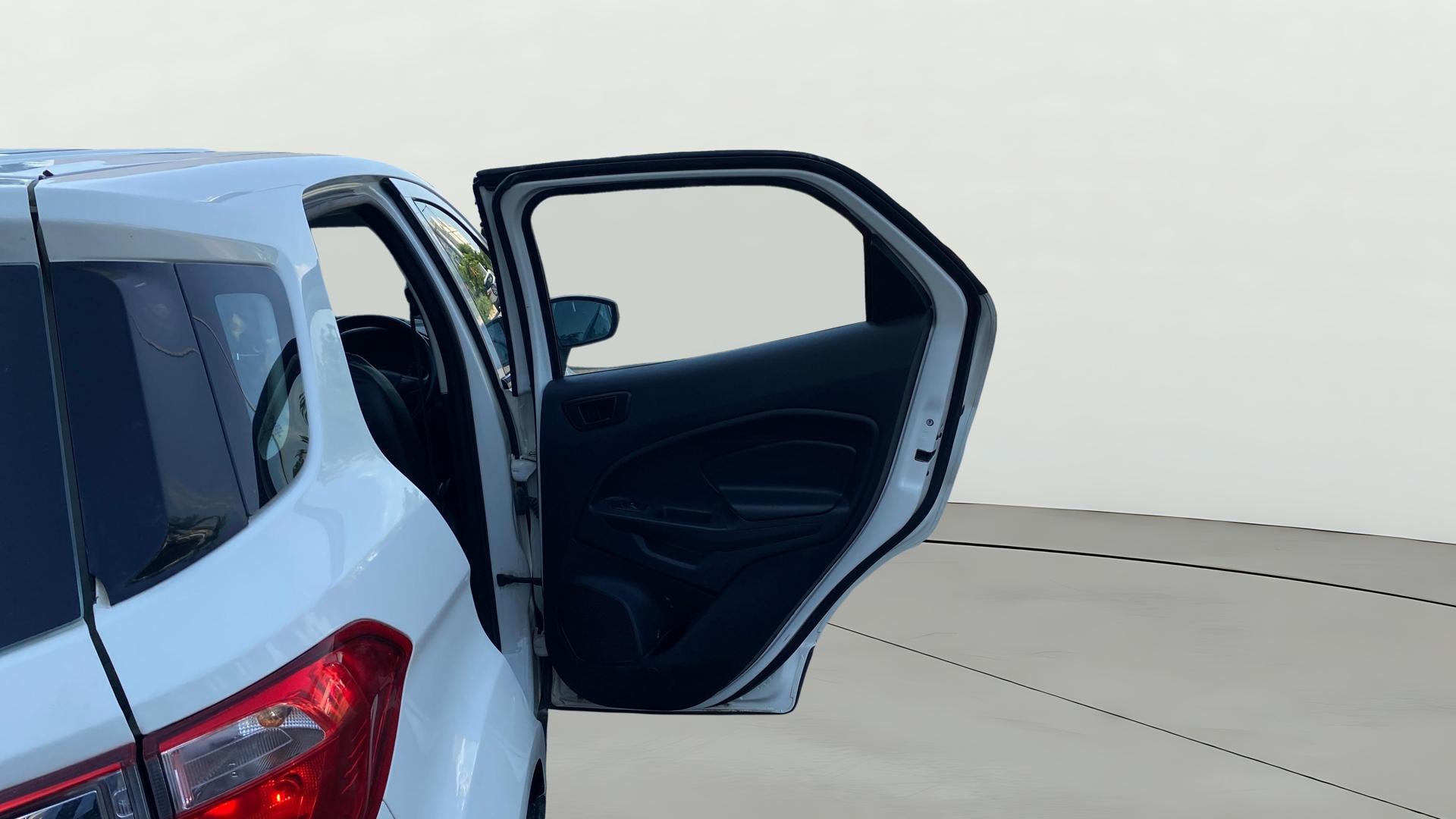 View 2020 Ford EcoSport 1.5 TDCi Diesel Ambiente BS IV Image 7 Used 2020 Ford EcoSport 1.5 TDCi Diesel Ambiente BS IV Image 7