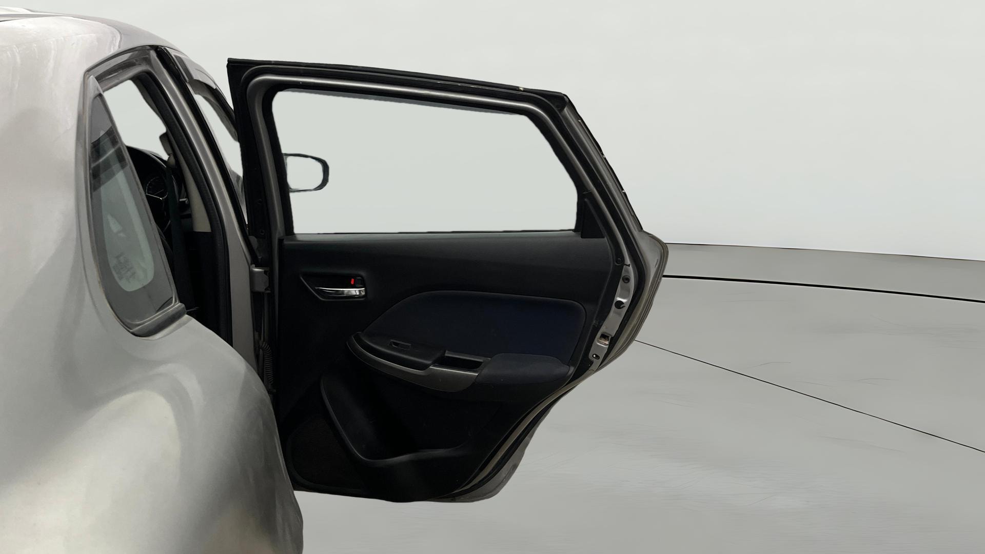 View 2020 Maruti Suzuki 1000 Base Variant Image 5 Used 2020 Maruti Suzuki 1000 Base Variant Image 5