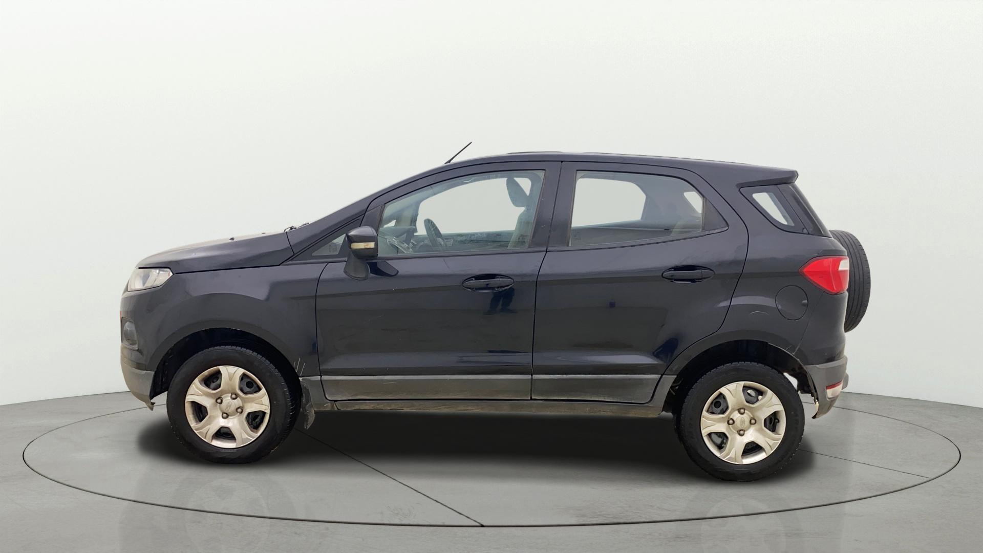 View 2016 Ford EcoSport 1.5 TDCi Diesel Ambiente BS IV Image 5 Used 2016 Ford EcoSport 1.5 TDCi Diesel Ambiente BS IV Image 5
