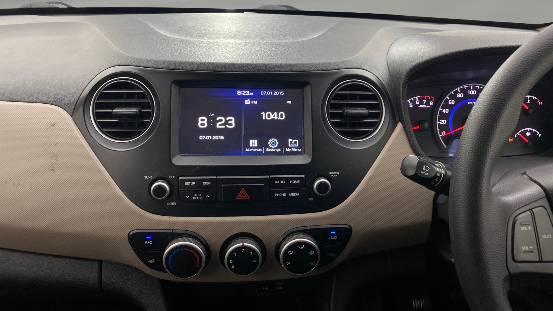 View 2018 Hyundai Grand i10 1.2 Sportz(O) Petrol Image 17 Used 2018 Hyundai Grand i10 1.2 Sportz(O) Petrol Image 17