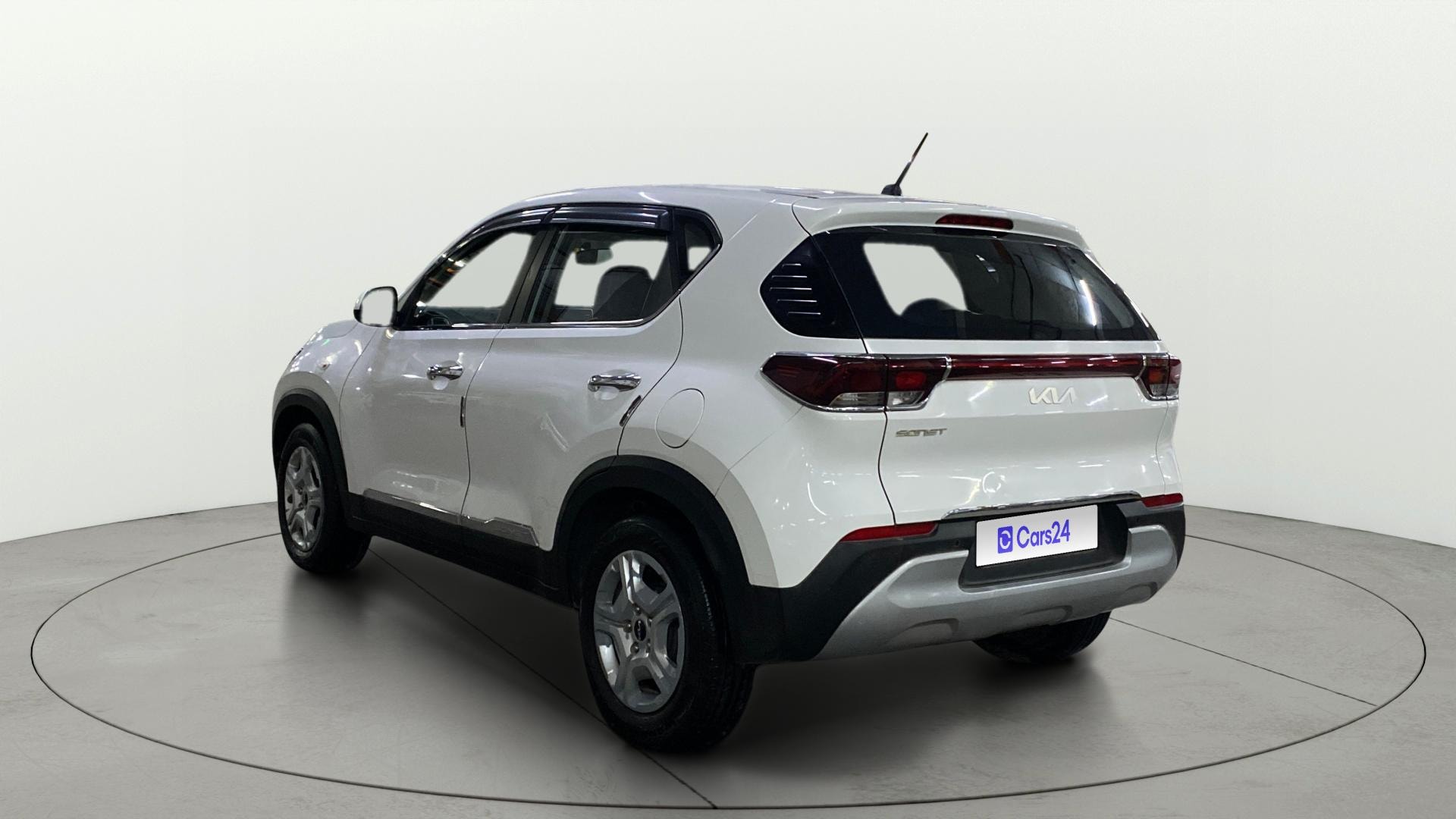 View 2022 Kia Sonet HTK Diesel Image 2 Used 2022 Kia Sonet HTK Diesel Image 2