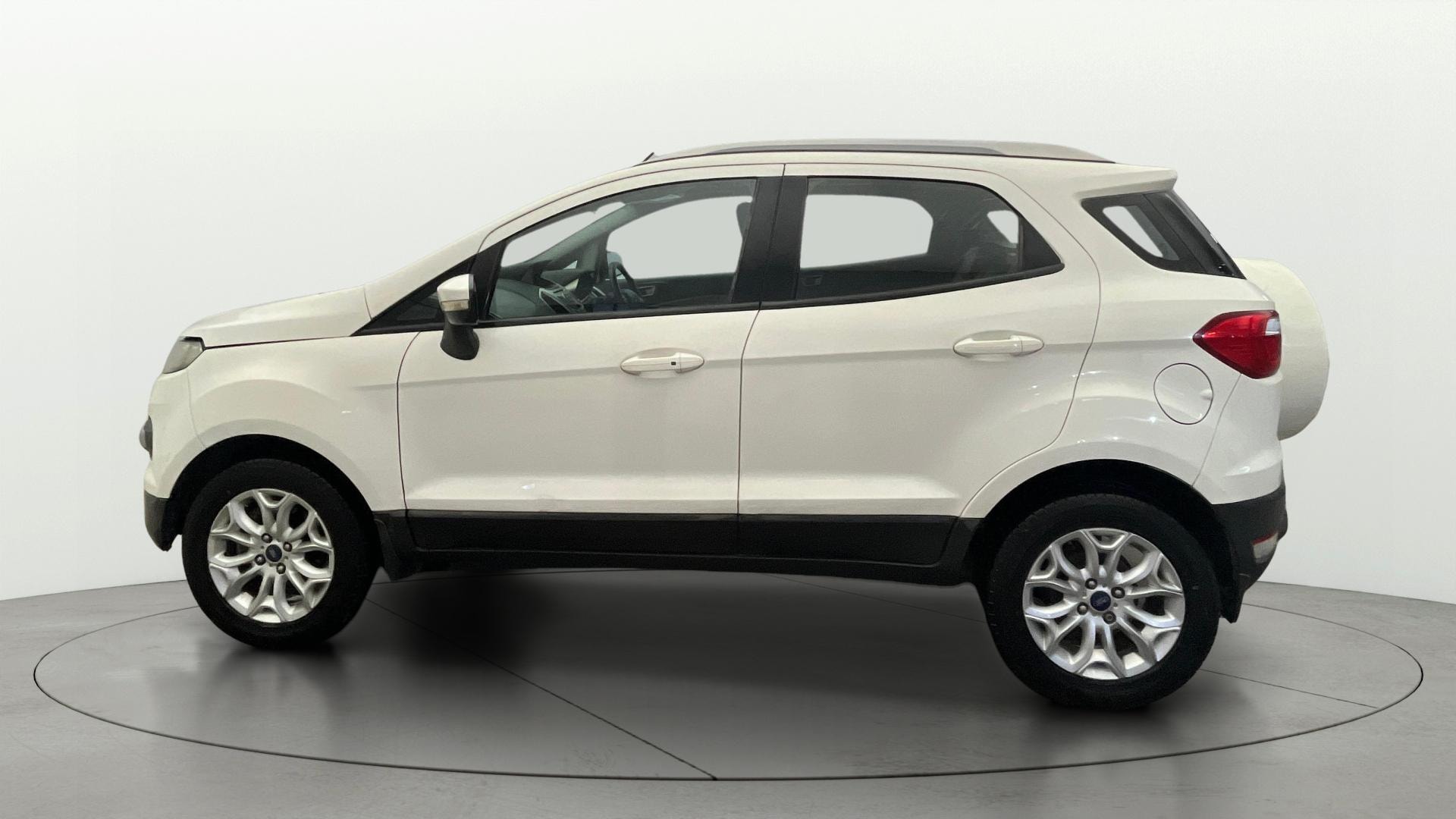 View 2017 Ford EcoSport 1.5 TDCi Diesel Ambiente BS IV Image 5 Used 2017 Ford EcoSport 1.5 TDCi Diesel Ambiente BS IV Image 5