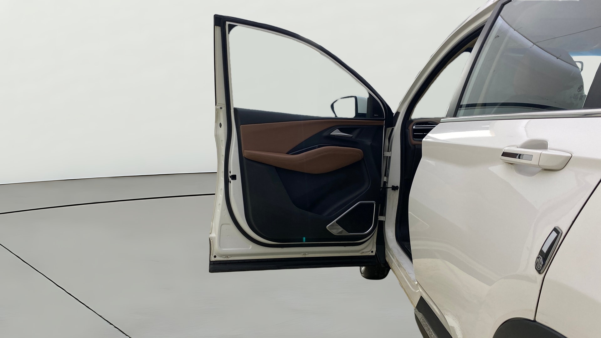 View 2023 MG Hector Plus Sharp Pro 7 Seater Diesel Image 40 Used 2023 MG Hector Plus Sharp Pro 7 Seater Diesel Image 40