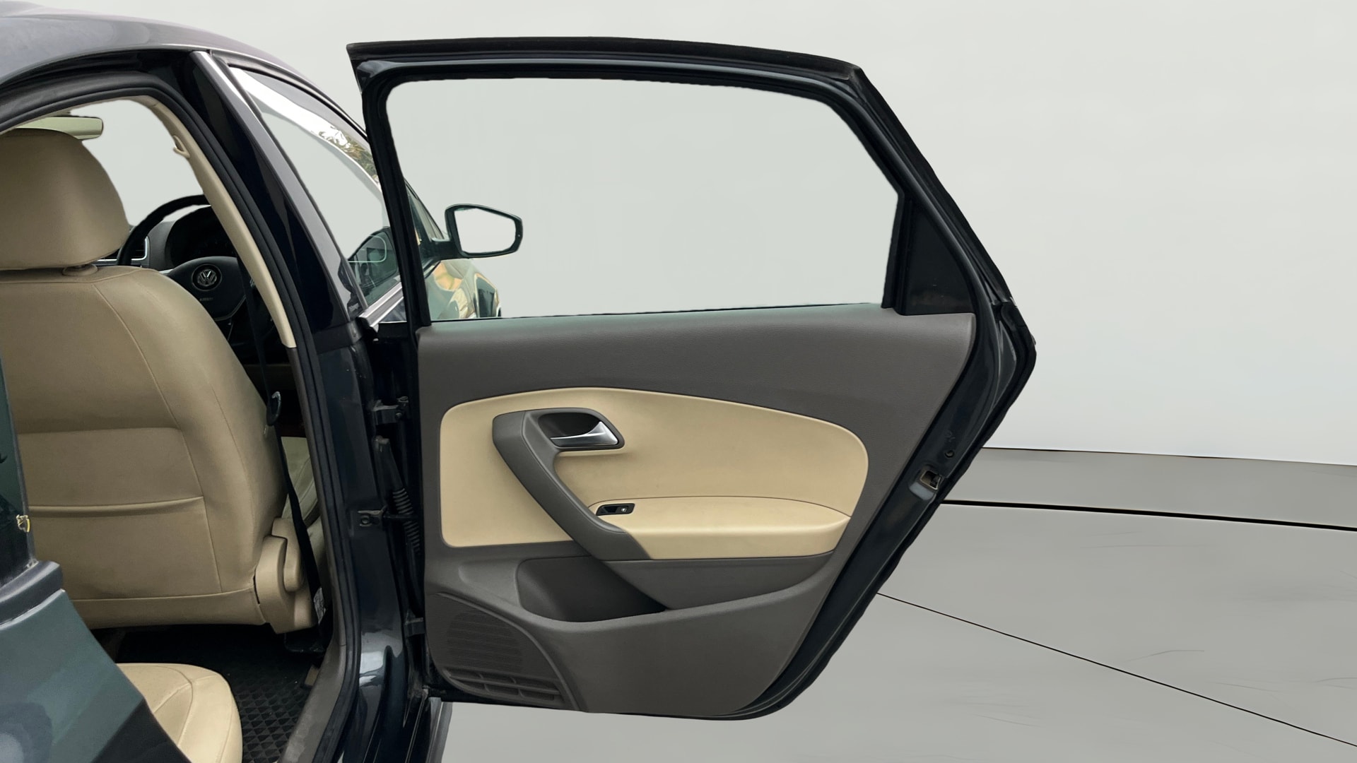 View 2021 Volkswagen Vento 1.0 L TSI Highline Petrol Image 8 Used 2021 Volkswagen Vento 1.0 L TSI Highline Petrol Image 8