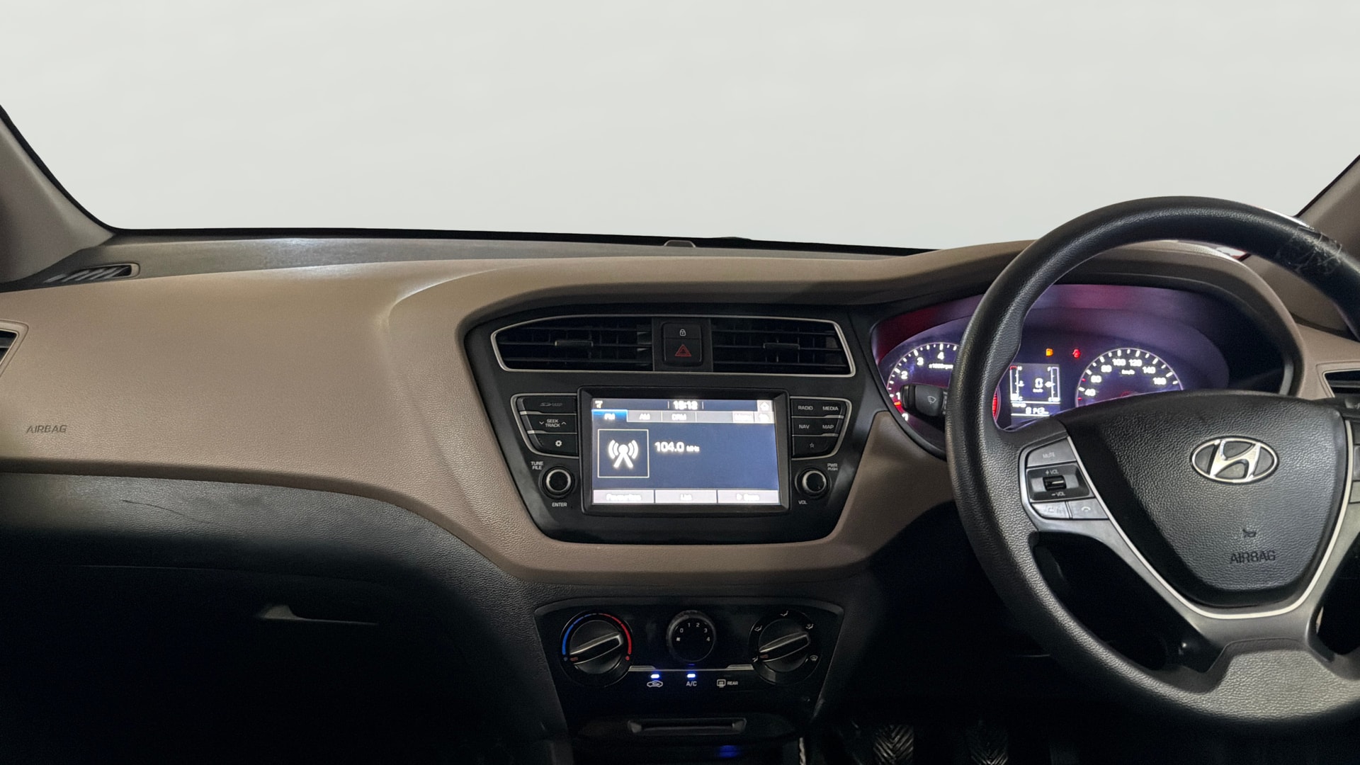 View 2019 Hyundai Elite i20 1.2 Sportz Plus Petrol Image 17 Used 2019 Hyundai Elite i20 1.2 Sportz Plus Petrol Image 17
