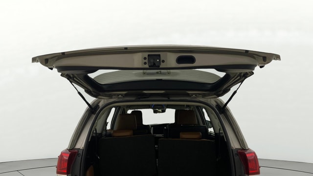 View Toyota Innova Crysta Image 18 Used Toyota Innova Crysta Image 18